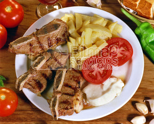 0836 CHURRASCO, Patatas fritas y tomate