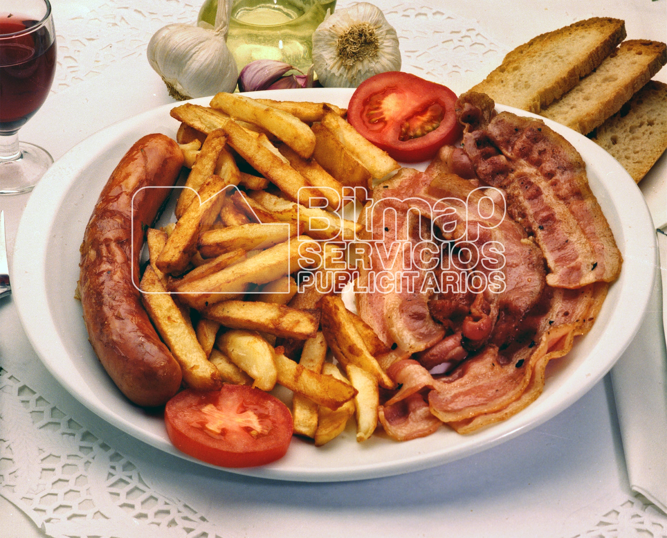 0919 FRANKFURT, Bacon, Patatas fritas y tomate