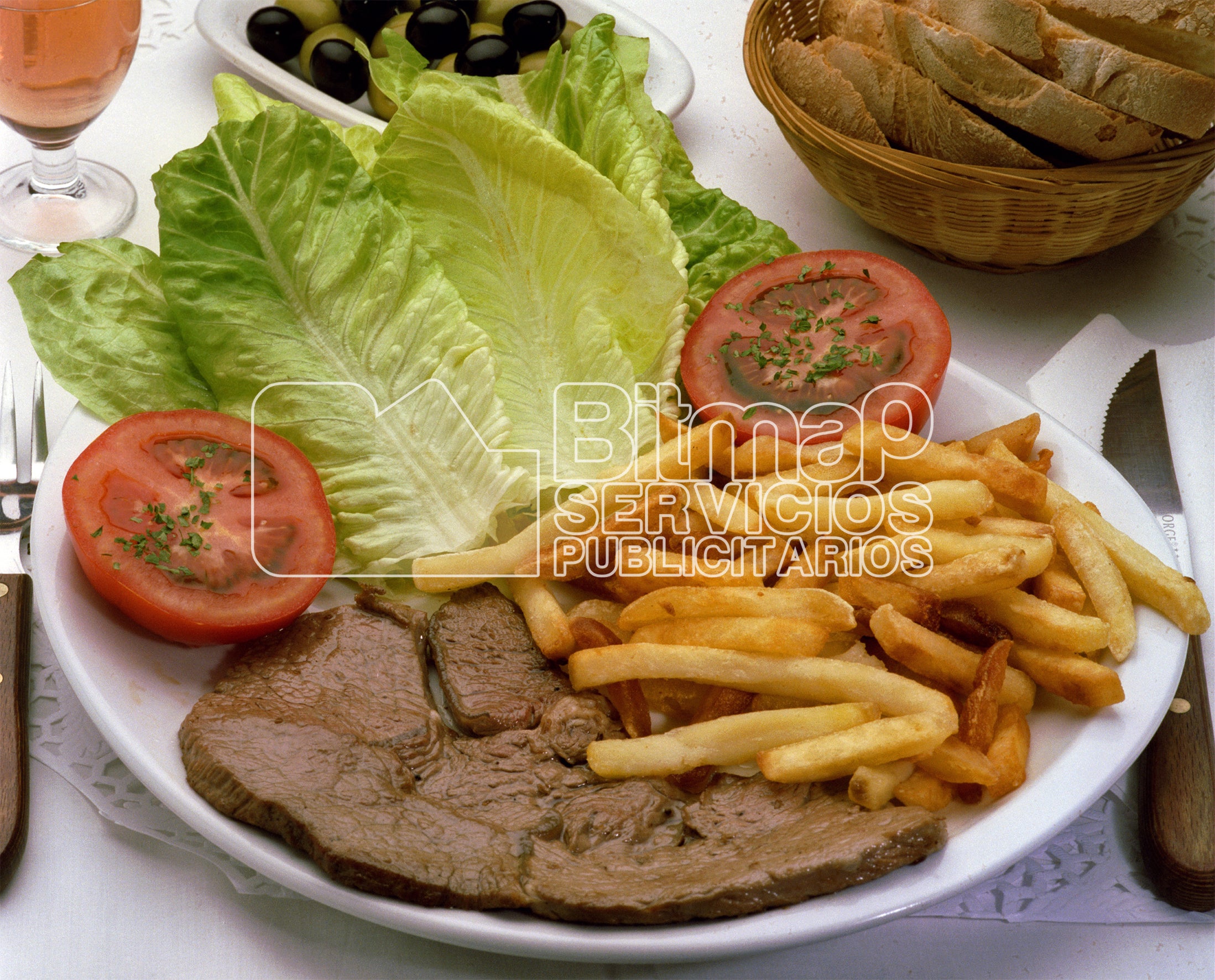 0929 BISTEC, Patatas fritas y ensalada