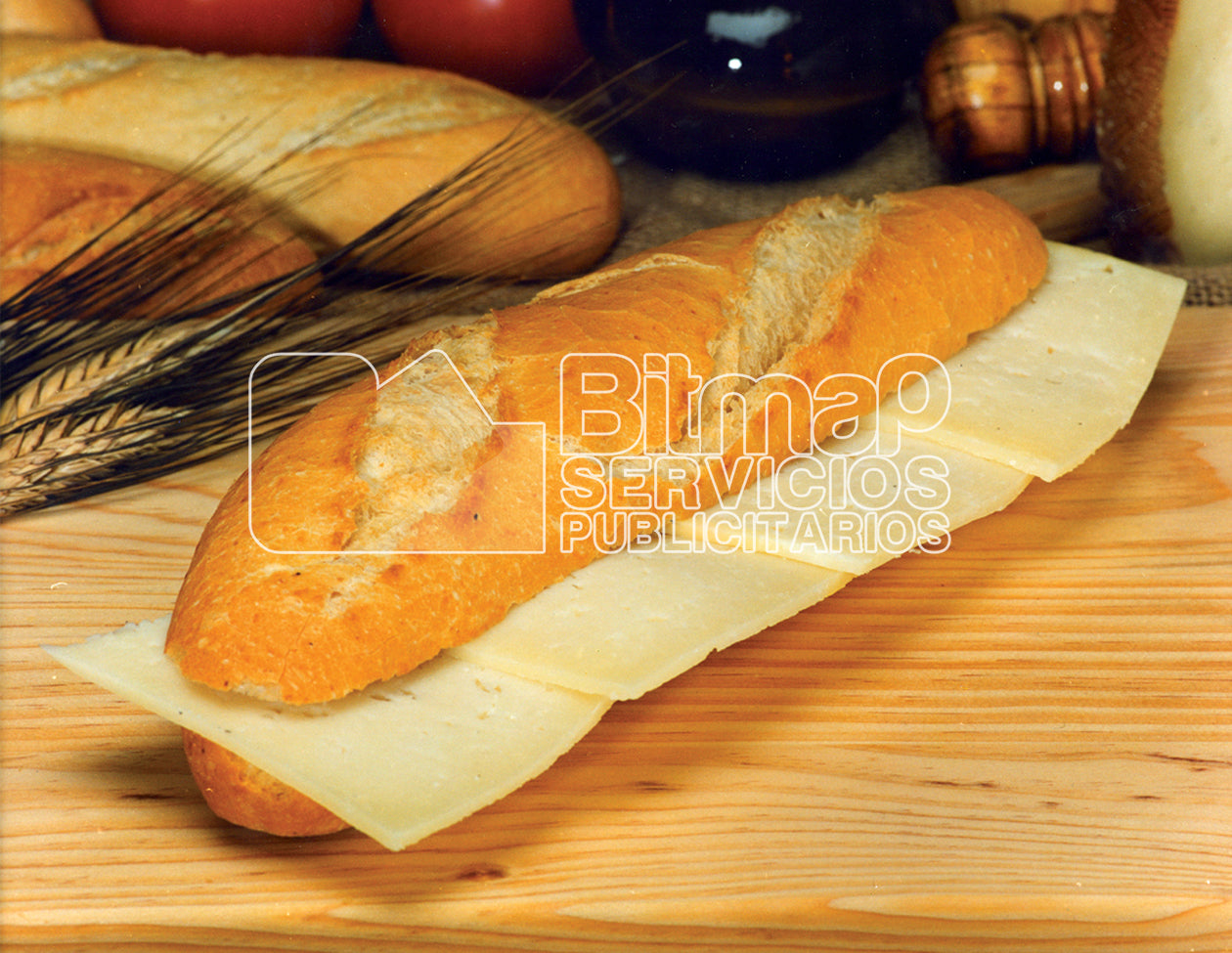 1-08 Bocadillo de QUESO 1260x975