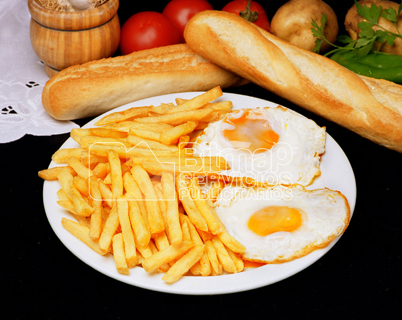 14-38 HUEVOS FRITOS con Patatas fritas,1354x1079