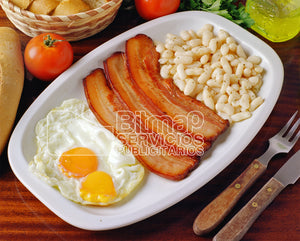 2019 Bacon, huevos fritos y alubias